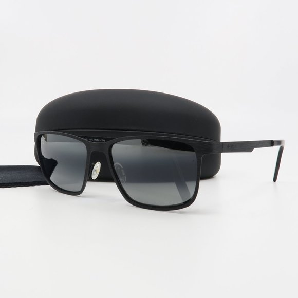 Maui Jim Other - Maui Jim CUT MOUNTAIN MJ532-2M Black Stripe/Gray Polarized Sunglasses w/defect